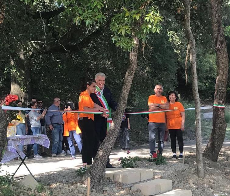 Taglio del nastro con il Sindaco della Città di Volterra Giacomo Santi